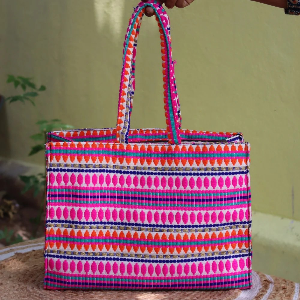 Box Tote for a Multitasker – Pink Hues