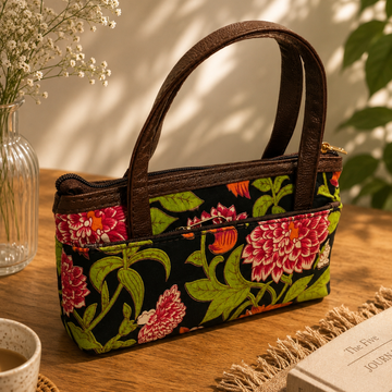 Amma Kaipai- Wrist Handbag Mini | Lovely