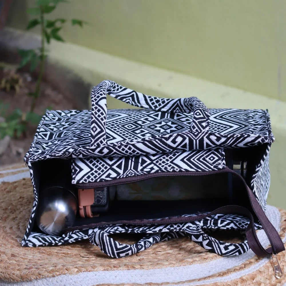 Box Tote for a Multitasker – Metrics & Graph